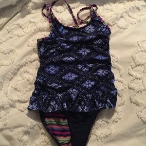 5/$20 Girls one piece swimsuit 🌈